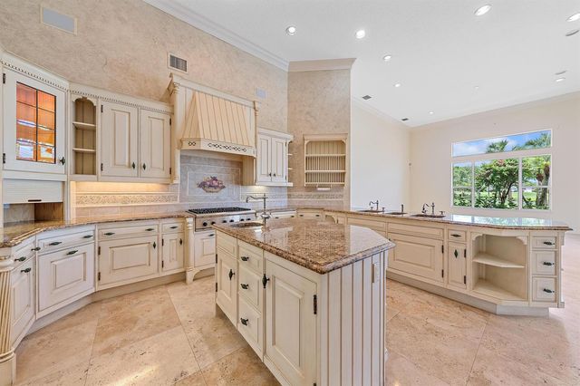 10246 Heronwood Lane, West Palm Beach, FL 33412