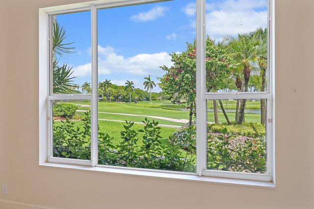 10246 Heronwood Lane, West Palm Beach, FL 33412