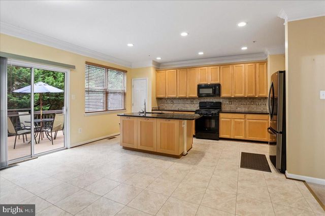 2943 SAINT HELEN CIR, Silver Spring, MD 20906