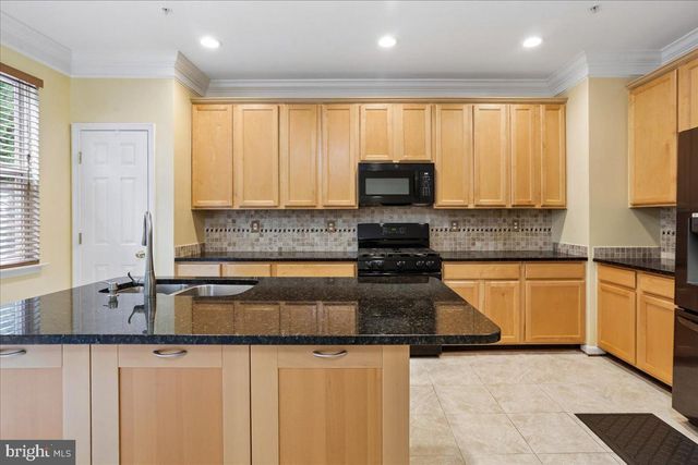 2943 SAINT HELEN CIR, Silver Spring, MD 20906
