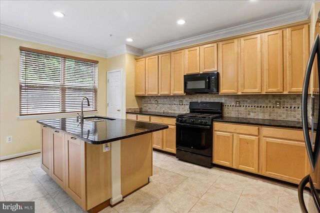 2943 SAINT HELEN CIR, Silver Spring, MD 20906