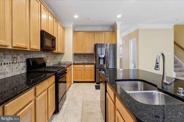 2943 SAINT HELEN CIR, Silver Spring, MD 20906