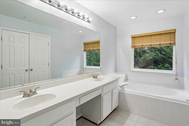 2943 SAINT HELEN CIR, Silver Spring, MD 20906