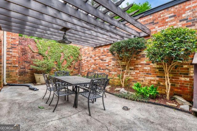 2396 Leafgate Road, Decatur, GA 30033