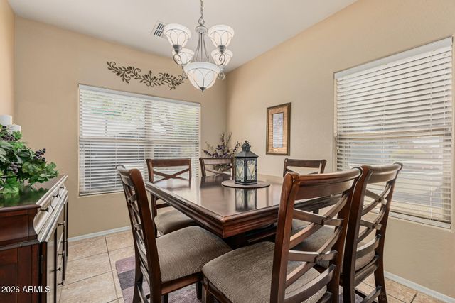 186 W DESERT VISTA Trail, San Tan Valley, AZ 85143