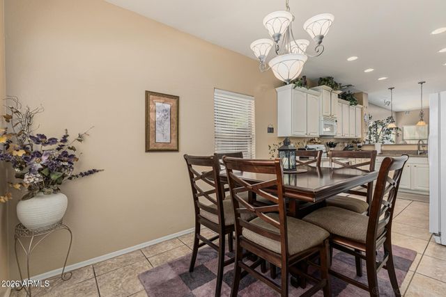 186 W DESERT VISTA Trail, San Tan Valley, AZ 85143