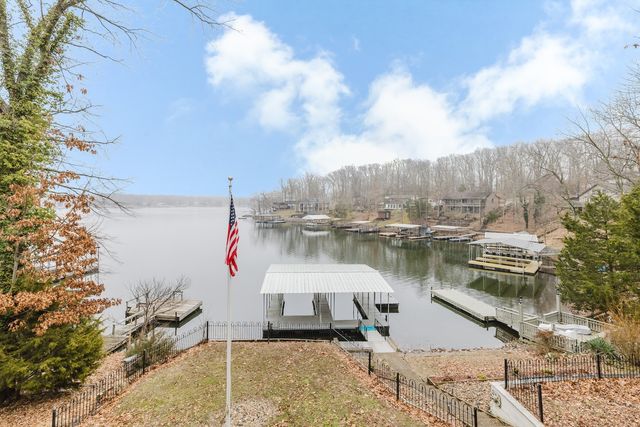 175 Oak Circle, Goreville, IL 62939