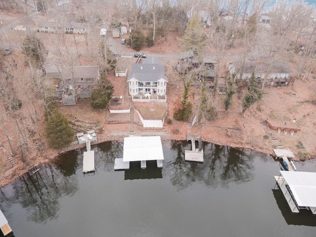 175 Oak Circle, Goreville, IL 62939