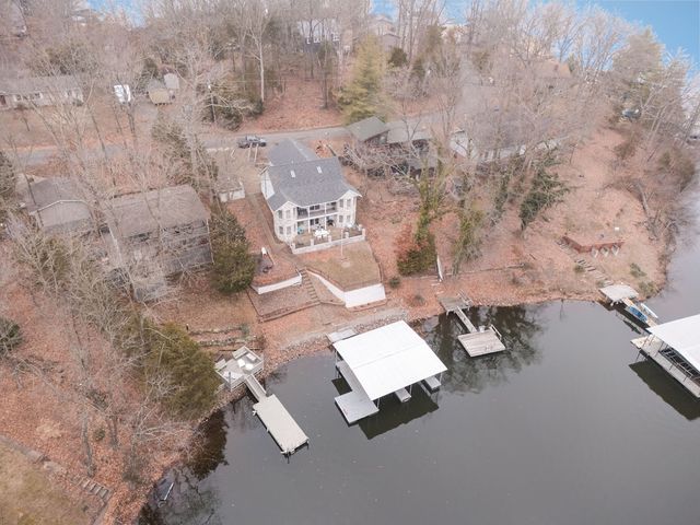 175 Oak Circle, Goreville, IL 62939