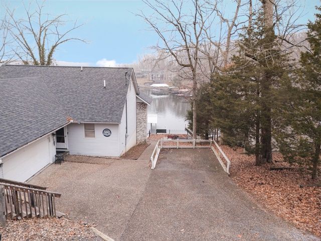 175 Oak Circle, Goreville, IL 62939