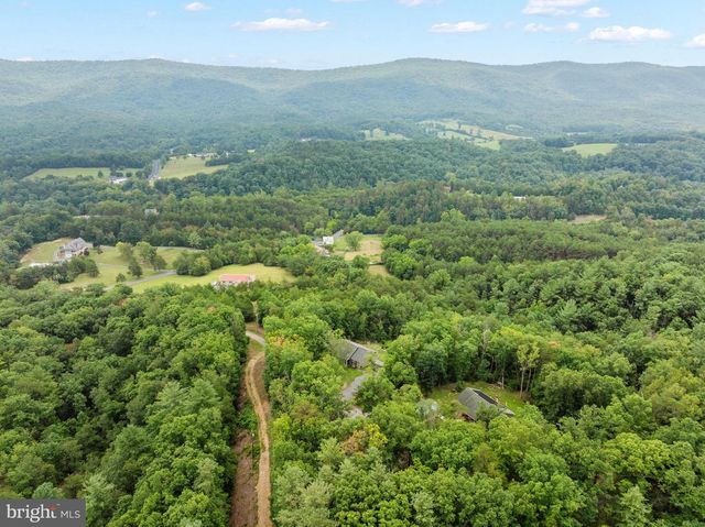 185 BUCK RUN LN, Fort Valley, VA 22652