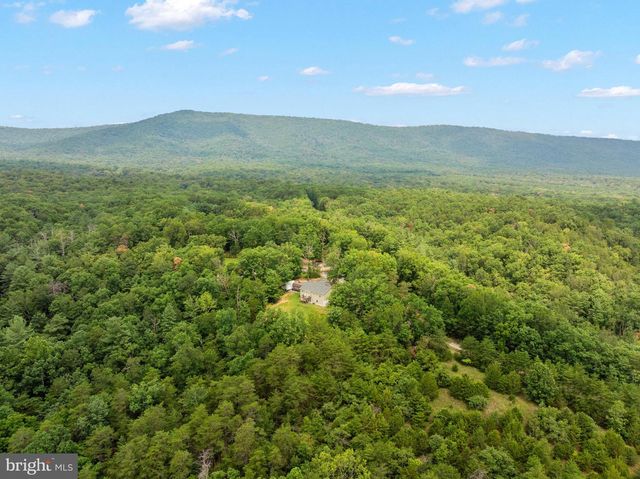 185 BUCK RUN LN, Fort Valley, VA 22652
