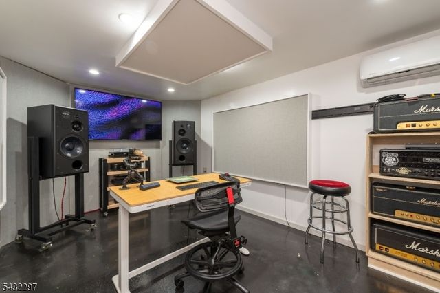 6 North Terrace, Maplewood Twp., NJ 07040