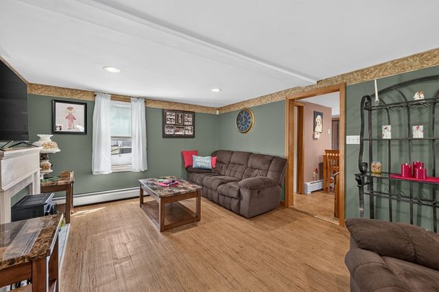 117 Bridge St, Fairhaven, MA 02719
