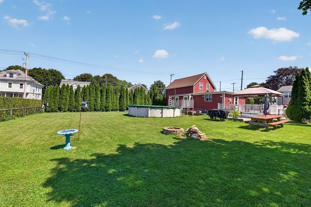 117 Bridge St, Fairhaven, MA 02719