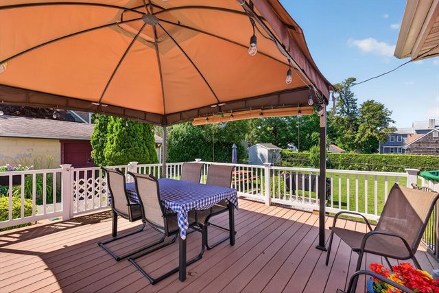 117 Bridge St, Fairhaven, MA 02719