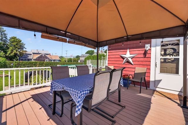 117 Bridge St, Fairhaven, MA 02719
