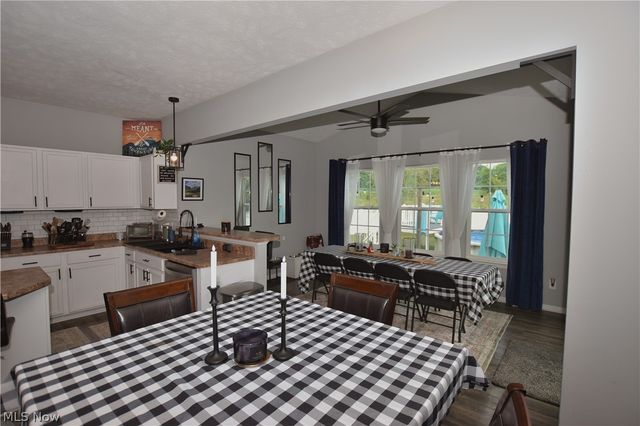 1251 Winter Fern Avenue, Akron, OH 44312