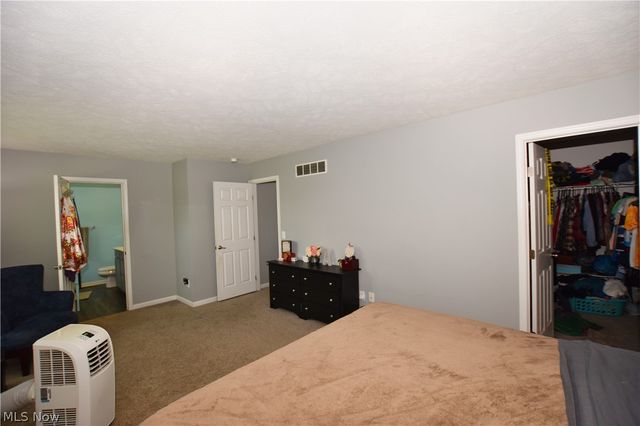 1251 Winter Fern Avenue, Akron, OH 44312