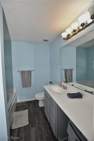 1251 Winter Fern Avenue, Akron, OH 44312