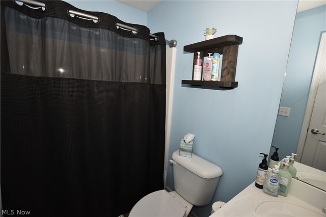 1251 Winter Fern Avenue, Akron, OH 44312