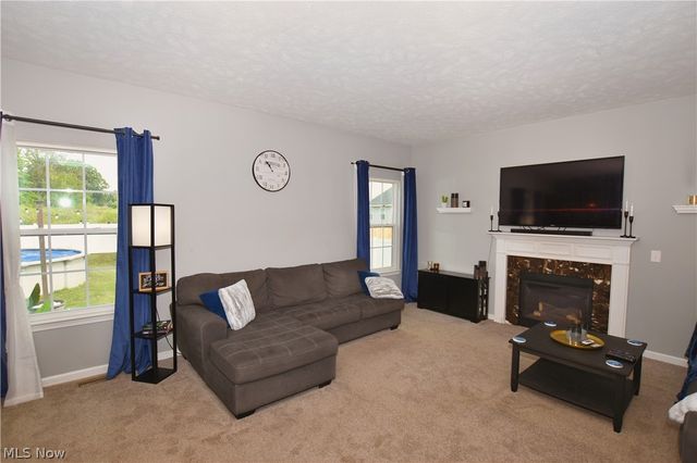1251 Winter Fern Avenue, Akron, OH 44312