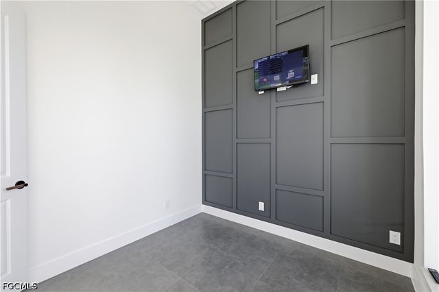 2301 NW 32nd PL, Cape Coral, FL 33993