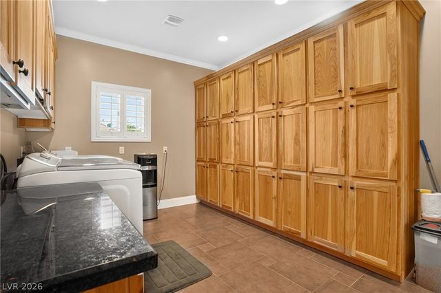 1640 Rocking Horse Drive, Henderson, NV 89002