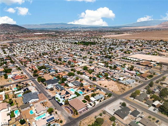 1640 Rocking Horse Drive, Henderson, NV 89002