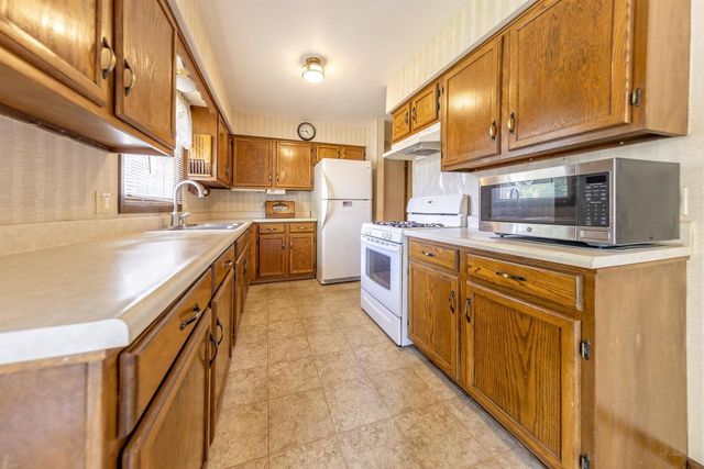 4168 N Lunar Drive, Janesville, WI 53546