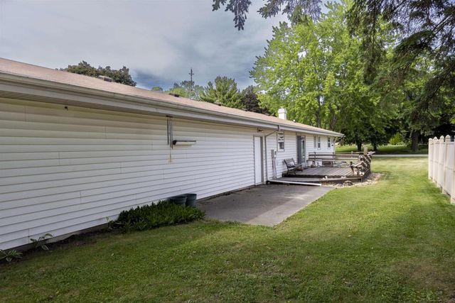 4168 N Lunar Drive, Janesville, WI 53546