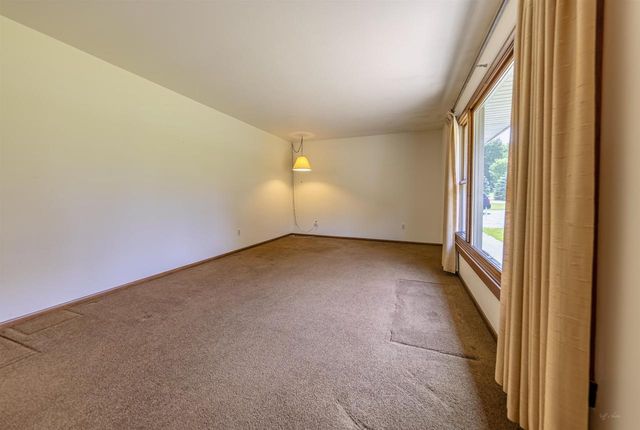 4168 N Lunar Drive, Janesville, WI 53546