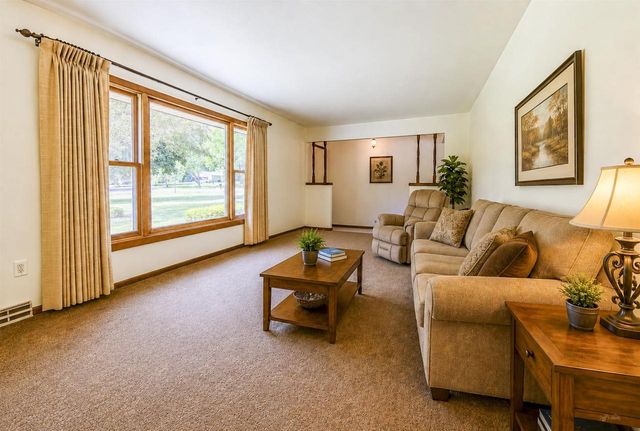 4168 N Lunar Drive, Janesville, WI 53546