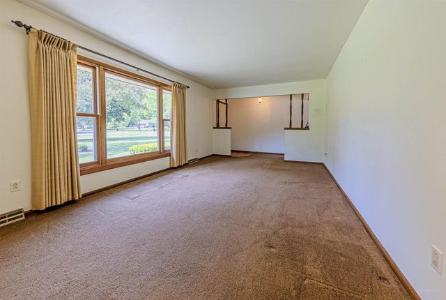 4168 N Lunar Drive, Janesville, WI 53546