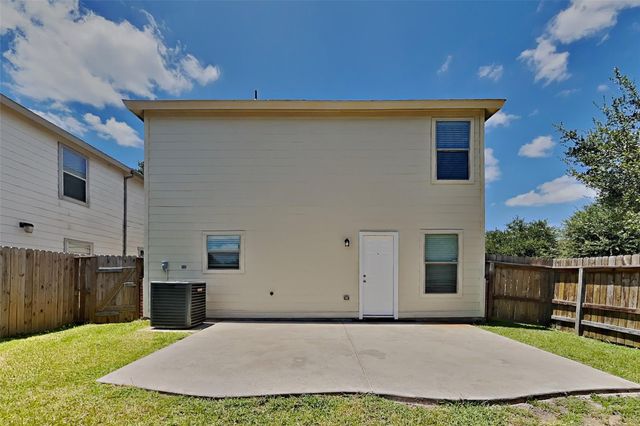 7718 Balsam Crossing Lane, Cypress, TX 77433