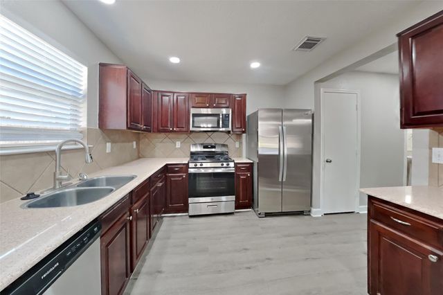 7718 Balsam Crossing Lane, Cypress, TX 77433