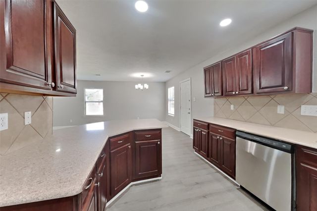 7718 Balsam Crossing Lane, Cypress, TX 77433