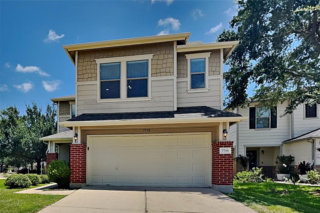 7718 Balsam Crossing Lane, Cypress, TX 77433