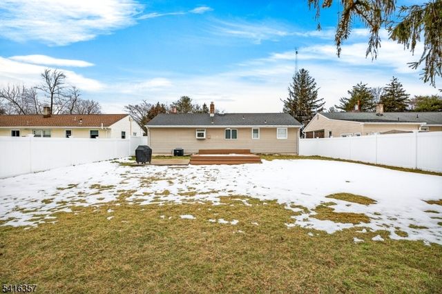 13 Yates Dr, East Brunswick Twp., NJ 08816