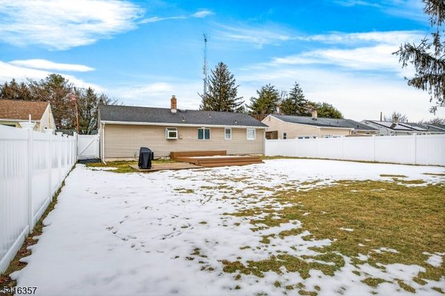 13 Yates Dr, East Brunswick Twp., NJ 08816