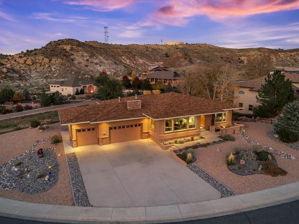 372 Caprock Drive, Grand Junction, CO 81507