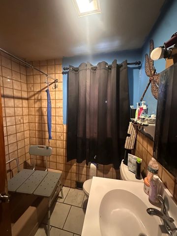 411 50th Avenue, Bellwood, IL 60104