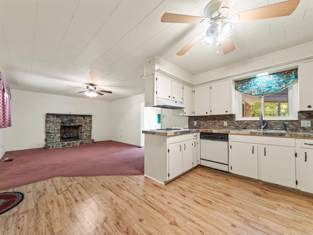 417 Lakeshore Drive, Hot Springs, AR 71913
