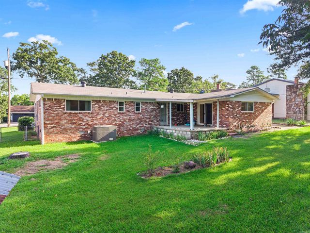 417 Lakeshore Drive, Hot Springs, AR 71913