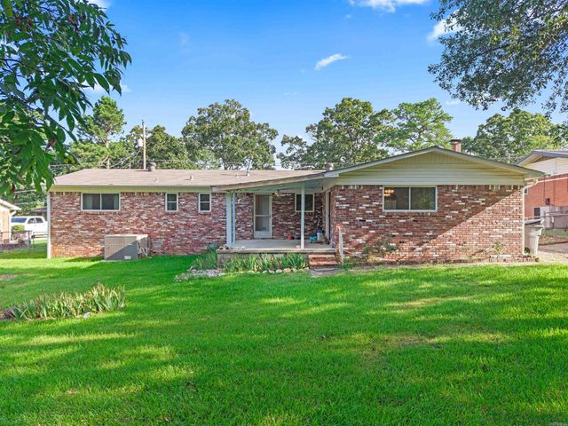 417 Lakeshore Drive, Hot Springs, AR 71913