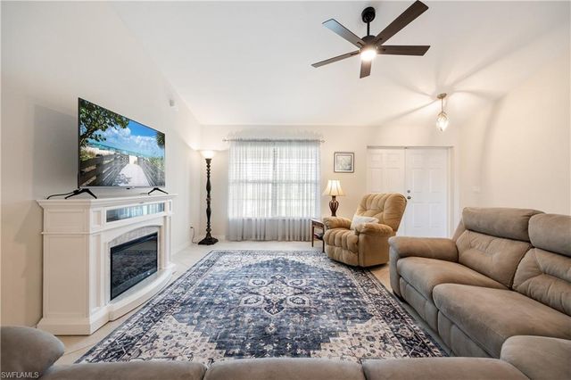 324 SW 21st TER, Cape Coral, FL 33991