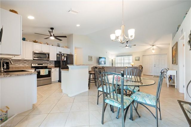 324 SW 21st TER, Cape Coral, FL 33991