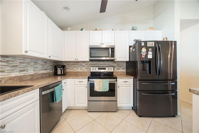 324 SW 21st TER, Cape Coral, FL 33991