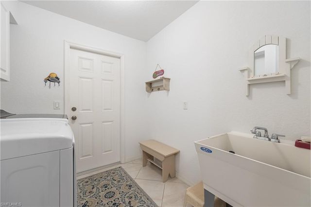 324 SW 21st TER, Cape Coral, FL 33991