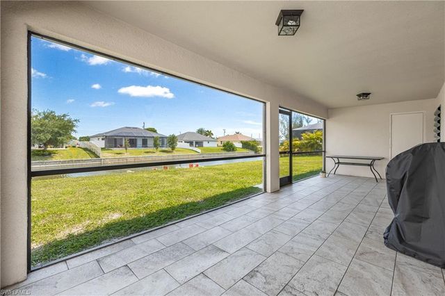 324 SW 21st TER, Cape Coral, FL 33991
